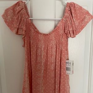 Patterned Flutter Sleeve Top